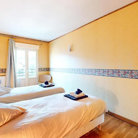 3 Bedroom In * Ault